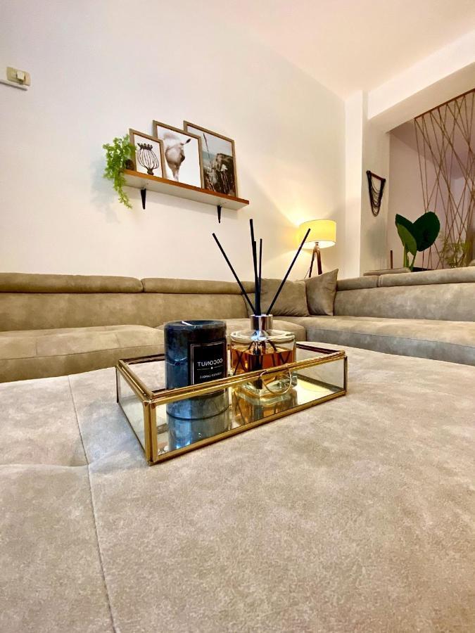 Luxury Apartments In City Center ドゥラス エクステリア 写真