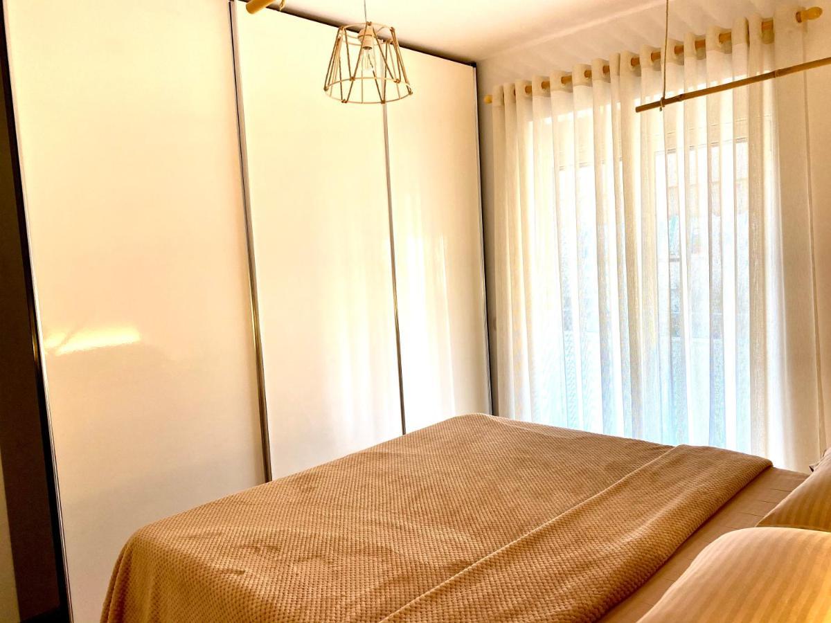 Luxury Apartments In City Center ドゥラス エクステリア 写真