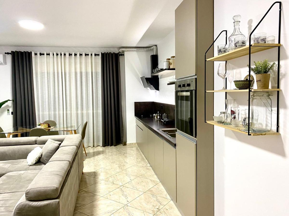 Luxury Apartments In City Center ドゥラス エクステリア 写真