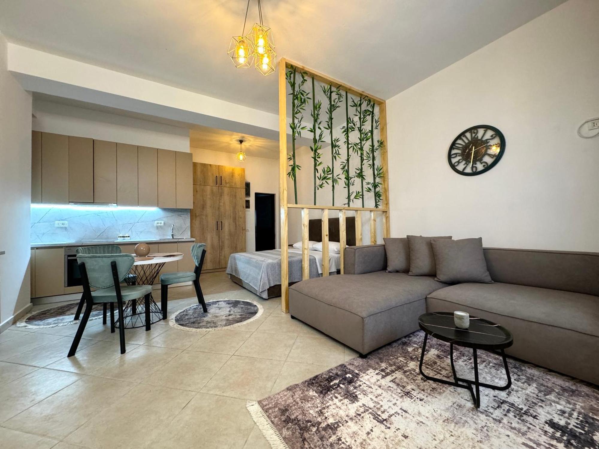 Luxury Apartments In City Center ドゥラス エクステリア 写真