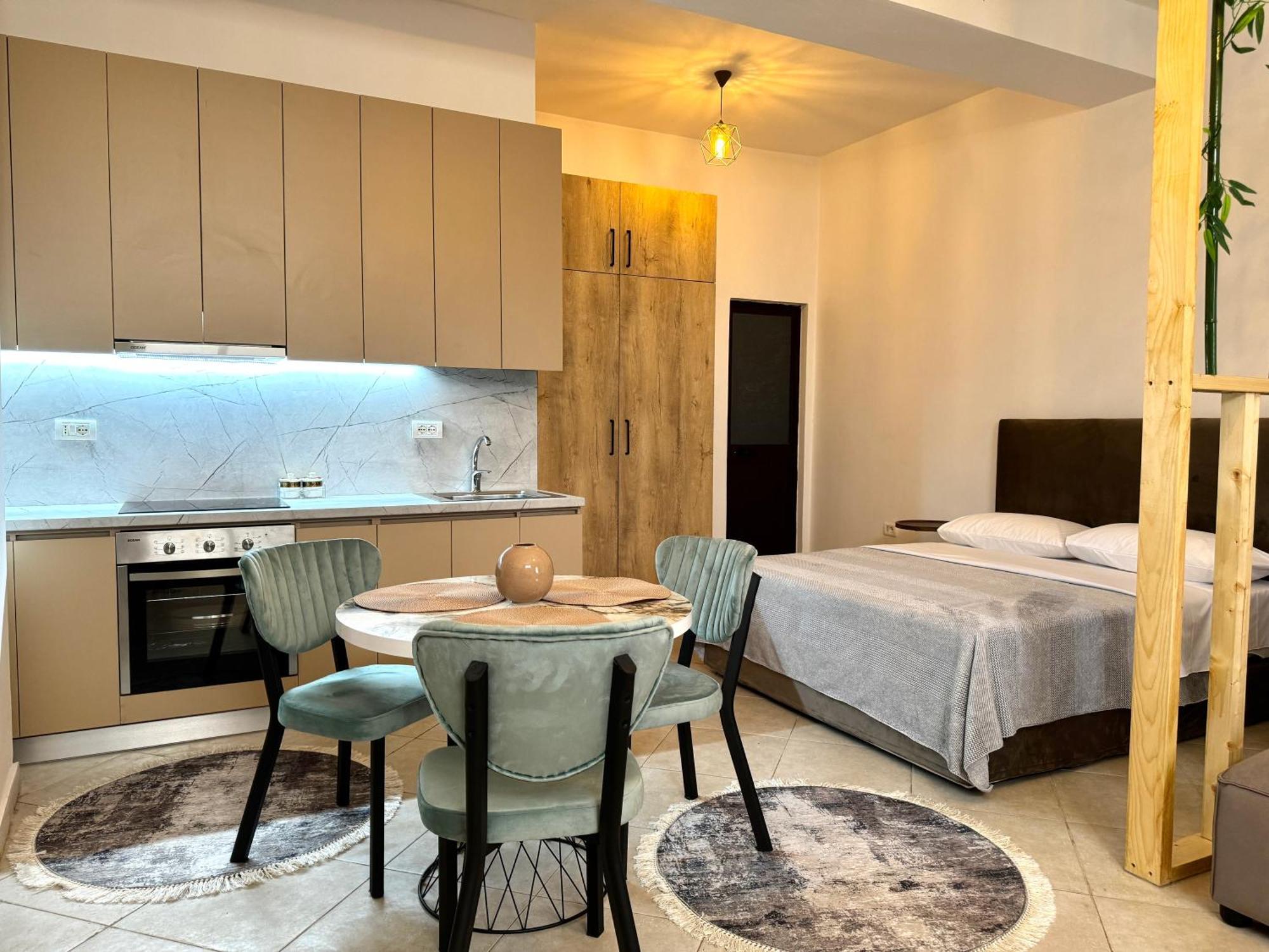 Luxury Apartments In City Center ドゥラス エクステリア 写真