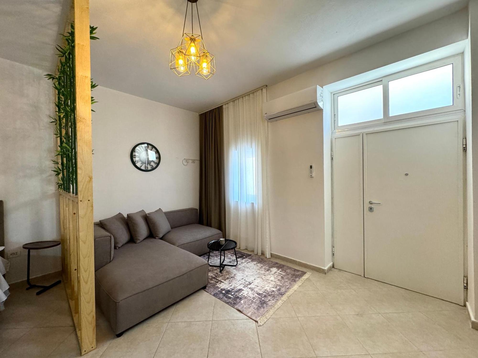 Luxury Apartments In City Center ドゥラス エクステリア 写真