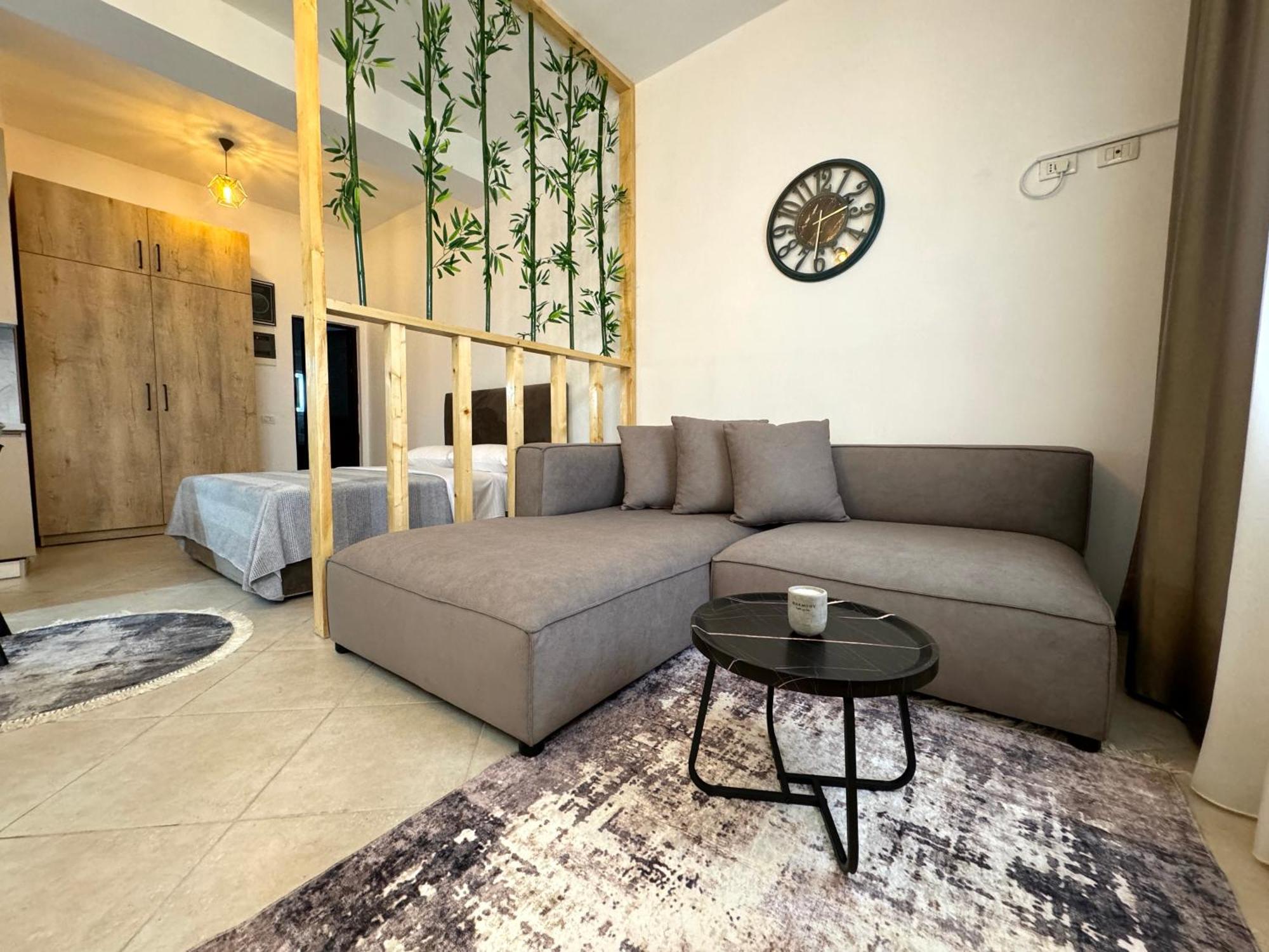 Luxury Apartments In City Center ドゥラス エクステリア 写真