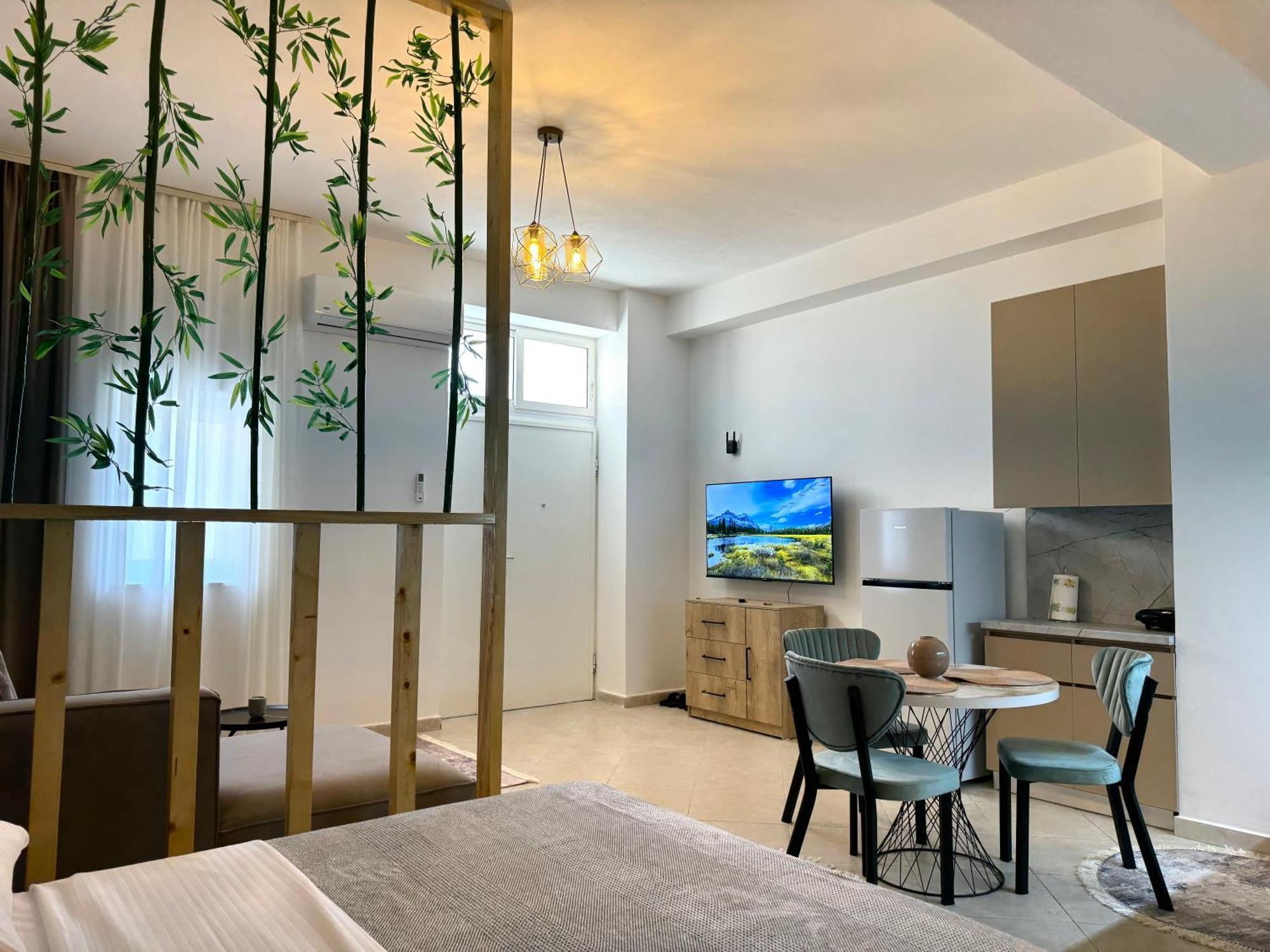 Luxury Apartments In City Center ドゥラス エクステリア 写真