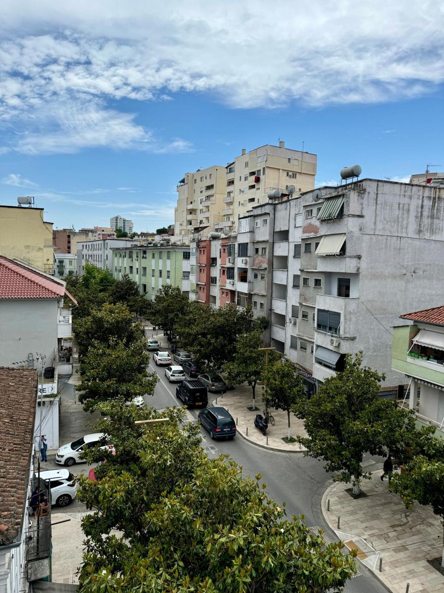 Luxury Apartments In City Center ドゥラス エクステリア 写真