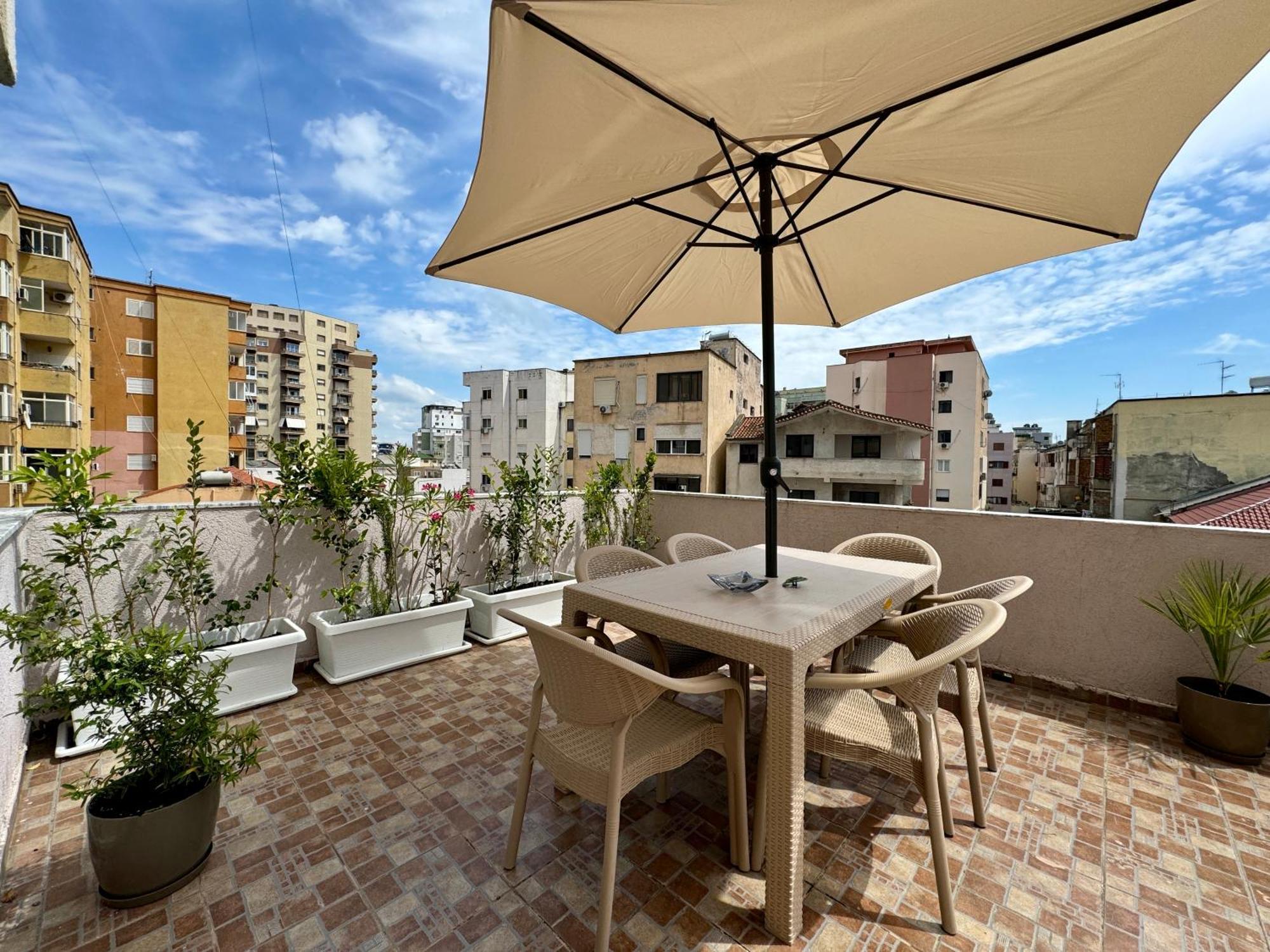 Luxury Apartments In City Center ドゥラス エクステリア 写真