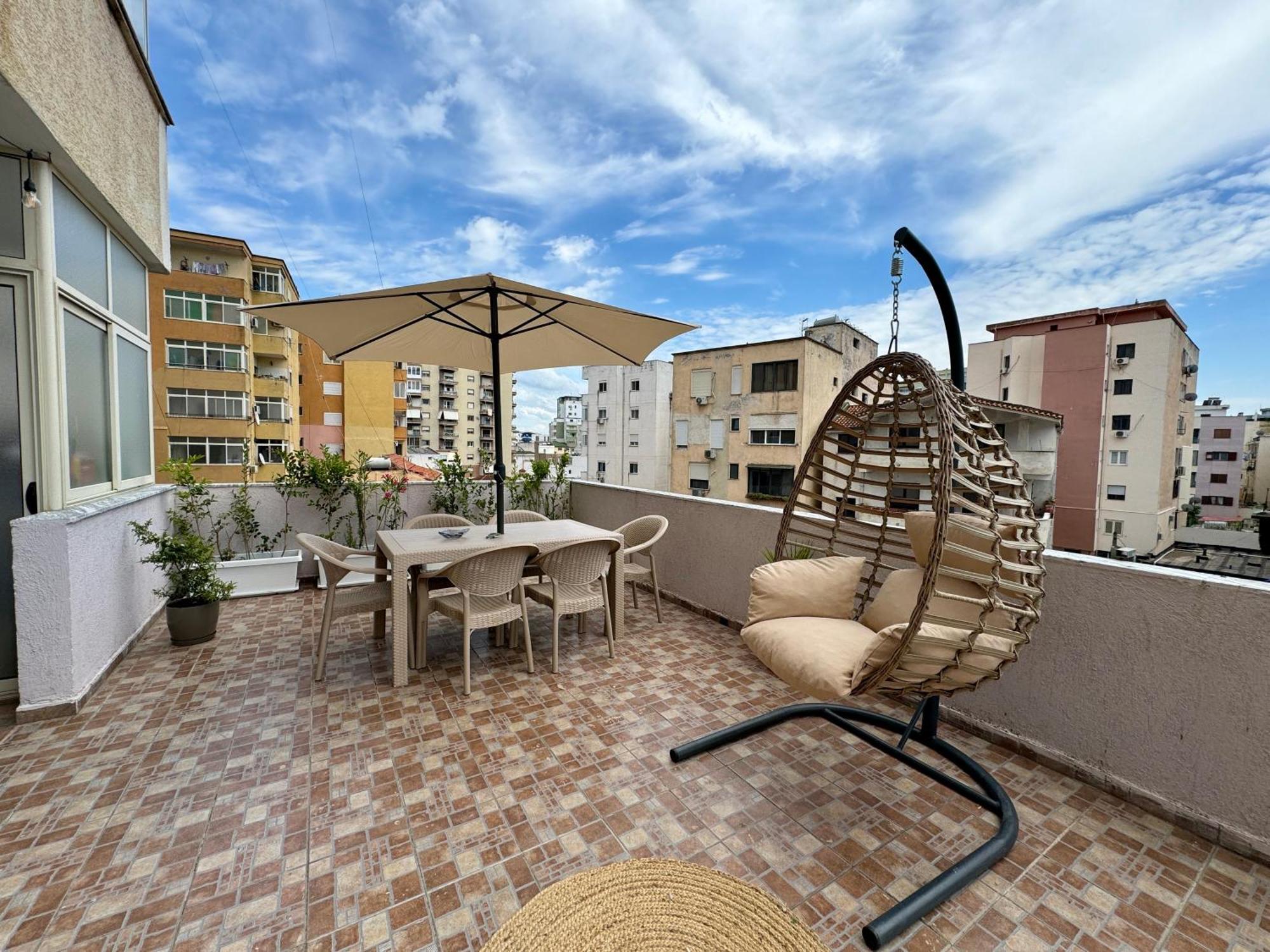 Luxury Apartments In City Center ドゥラス エクステリア 写真
