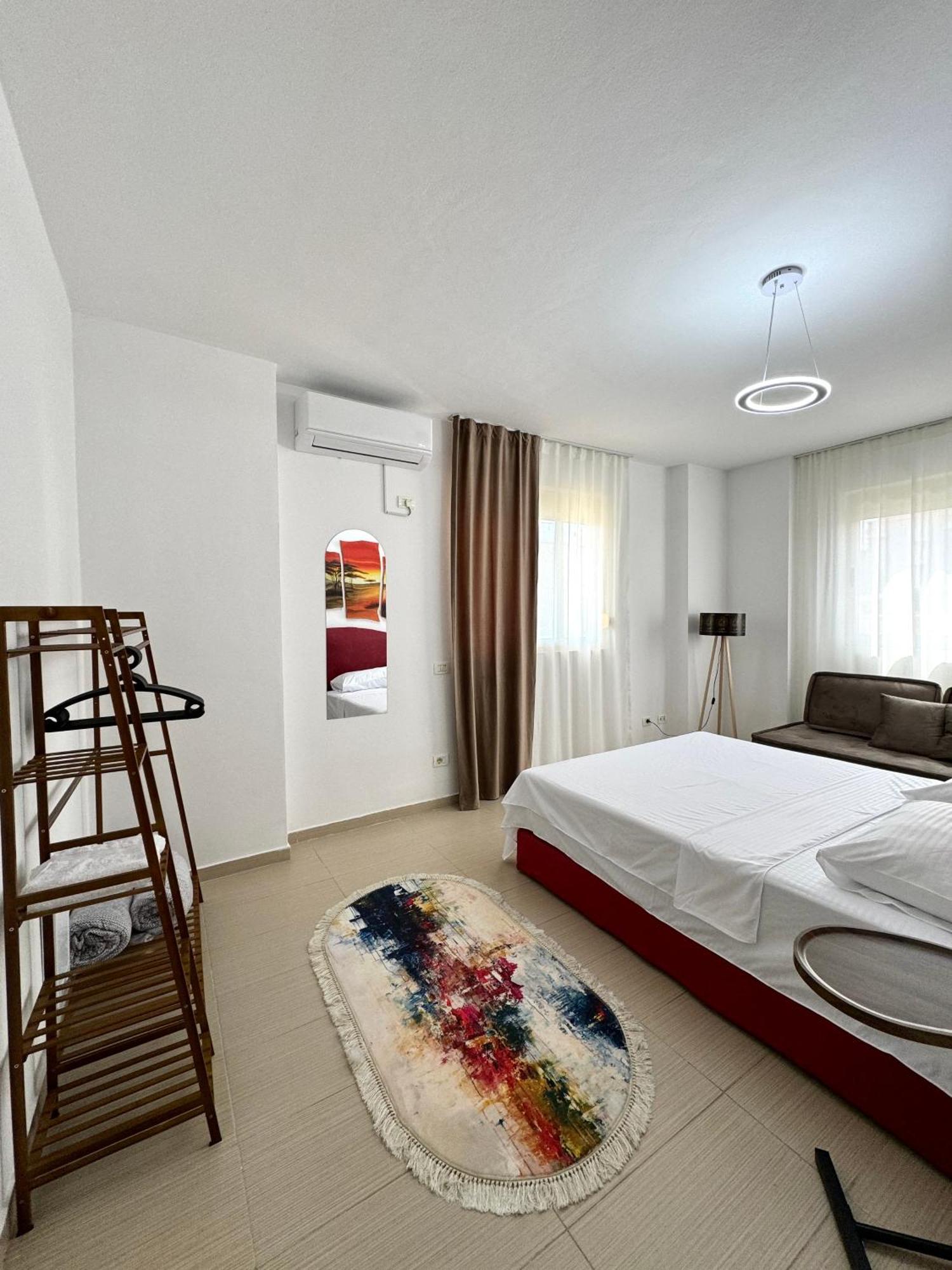 Luxury Apartments In City Center ドゥラス エクステリア 写真