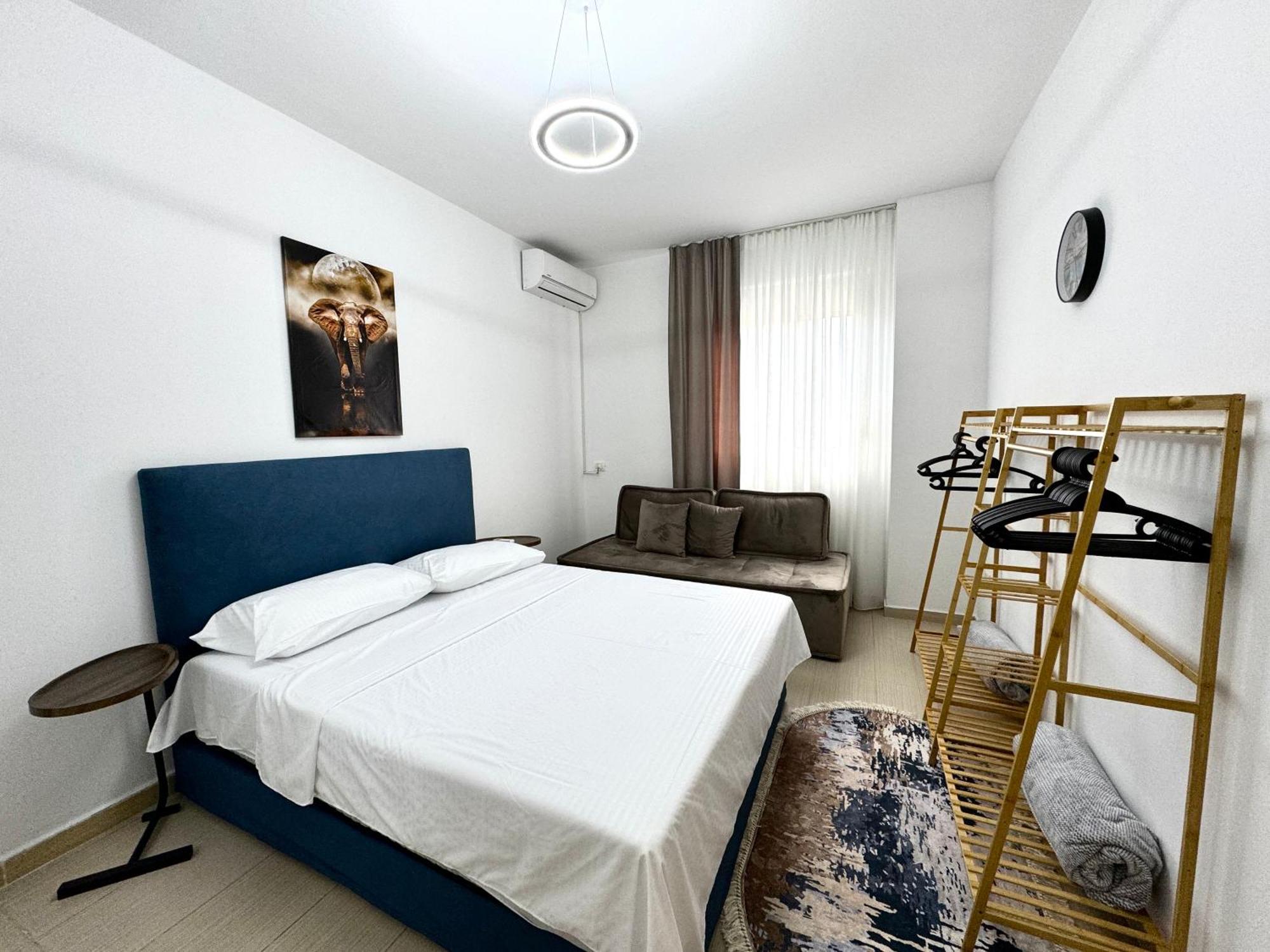 Luxury Apartments In City Center ドゥラス エクステリア 写真