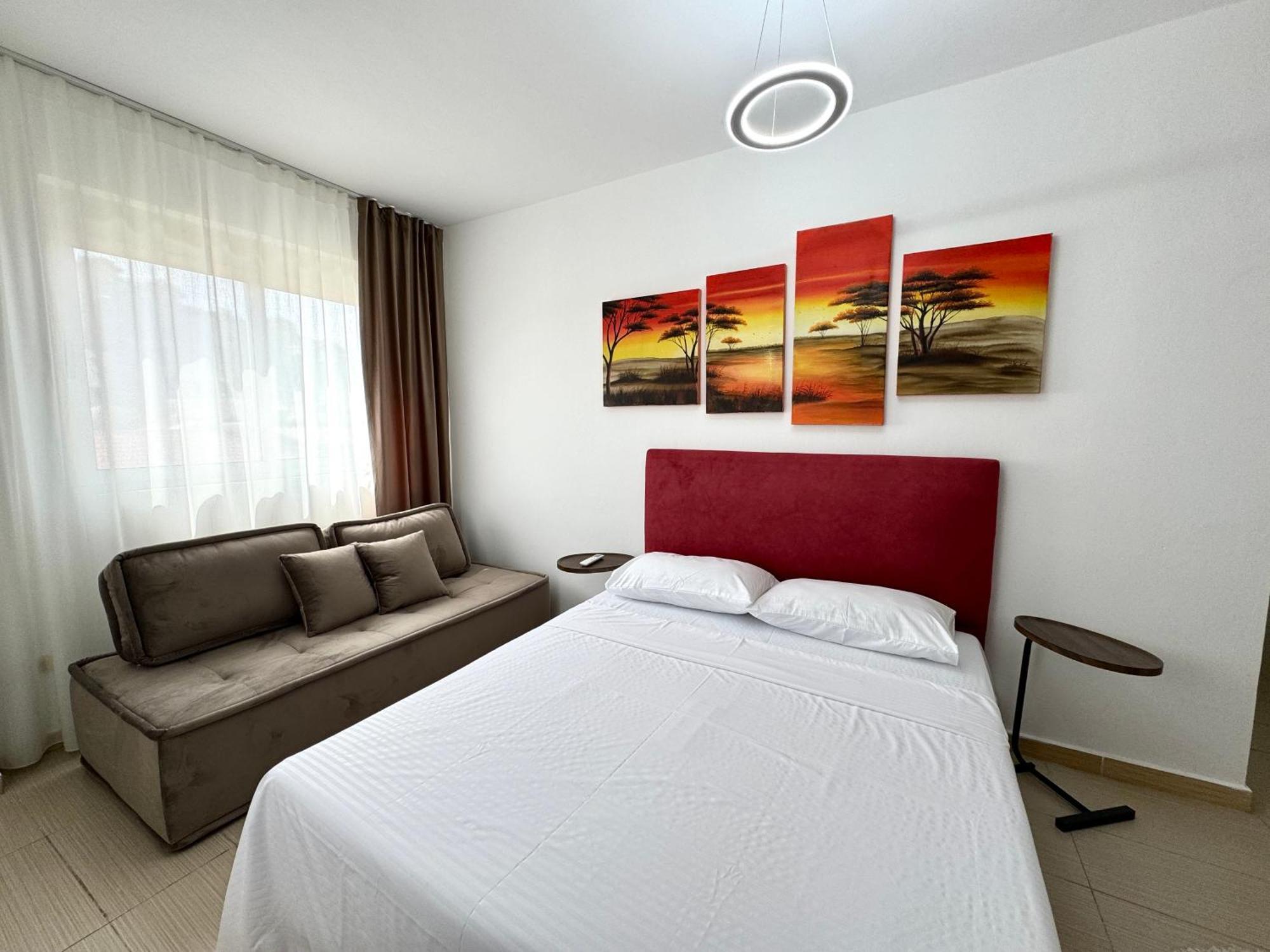 Luxury Apartments In City Center ドゥラス エクステリア 写真