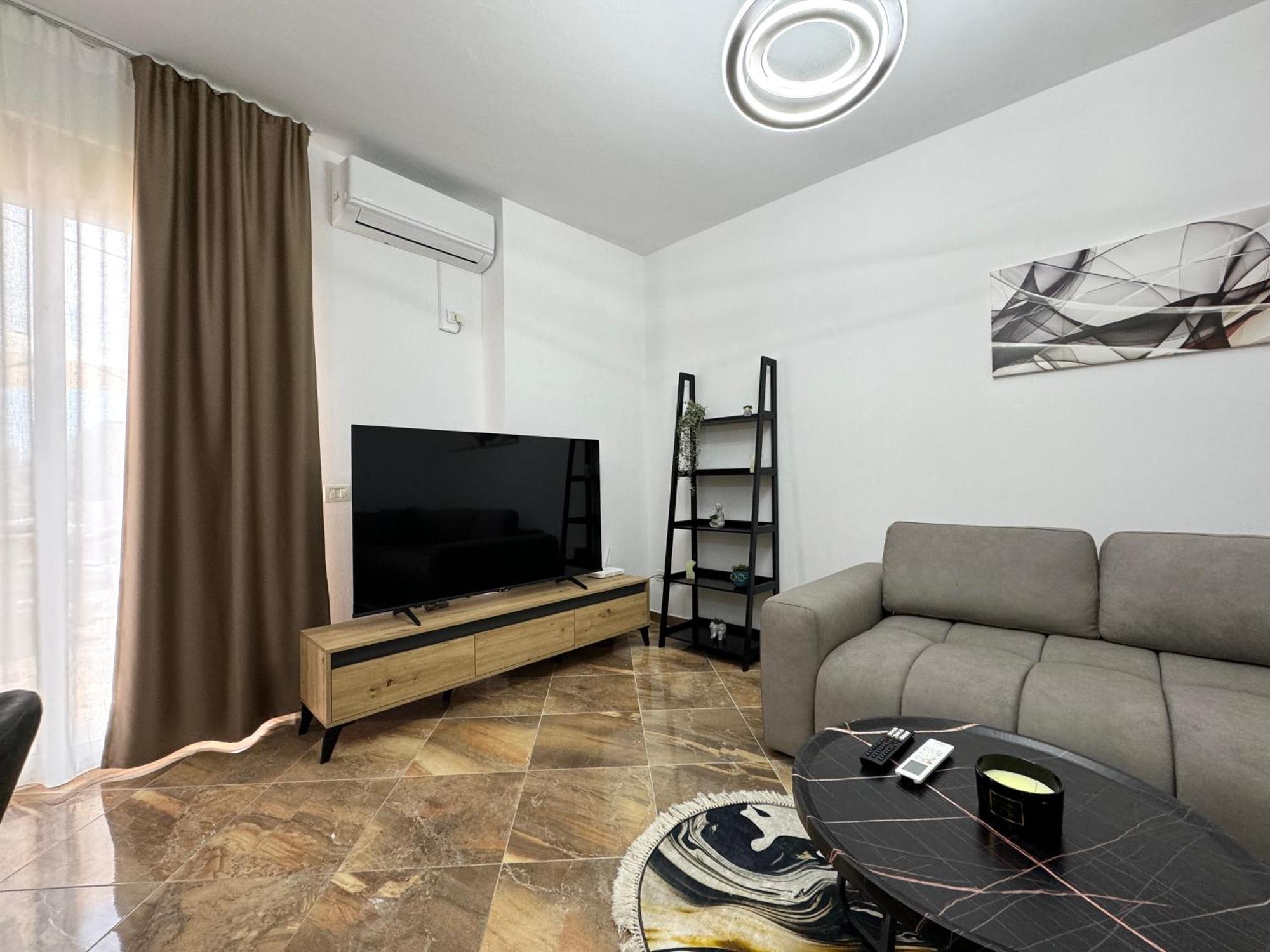 Luxury Apartments In City Center ドゥラス エクステリア 写真