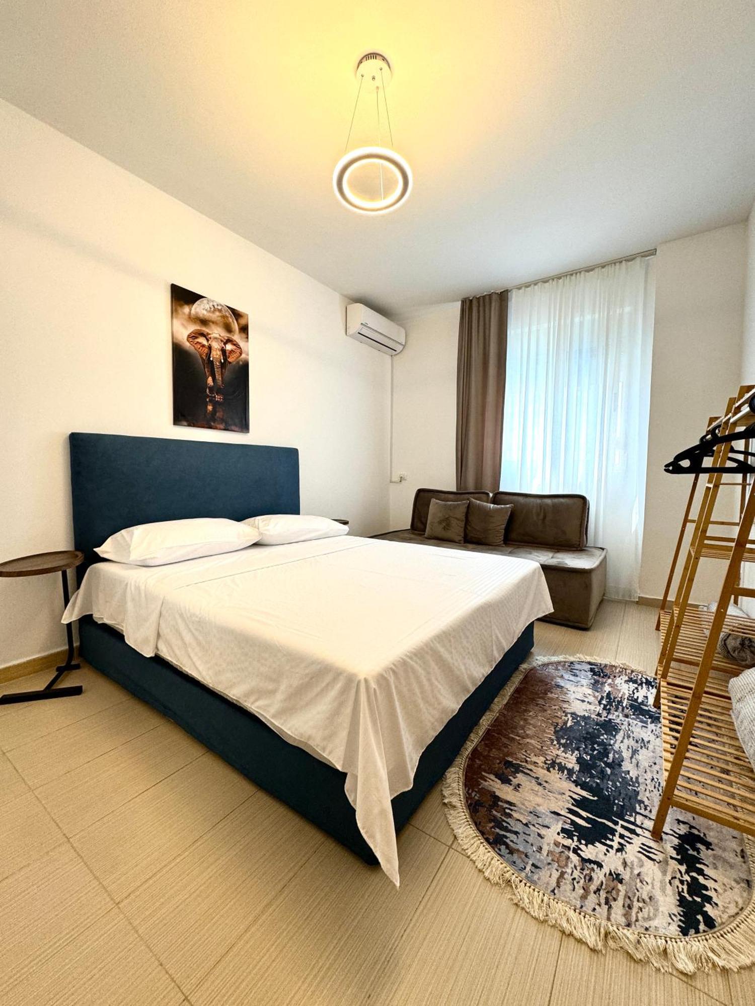 Luxury Apartments In City Center ドゥラス エクステリア 写真